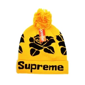 Шапка Supreme оранжевая с помпоном