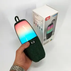 Портативная колонка TG644 5W с RGB подсветкой и ремешком, Беспроводная колонка мощная. Цвет: зеленый